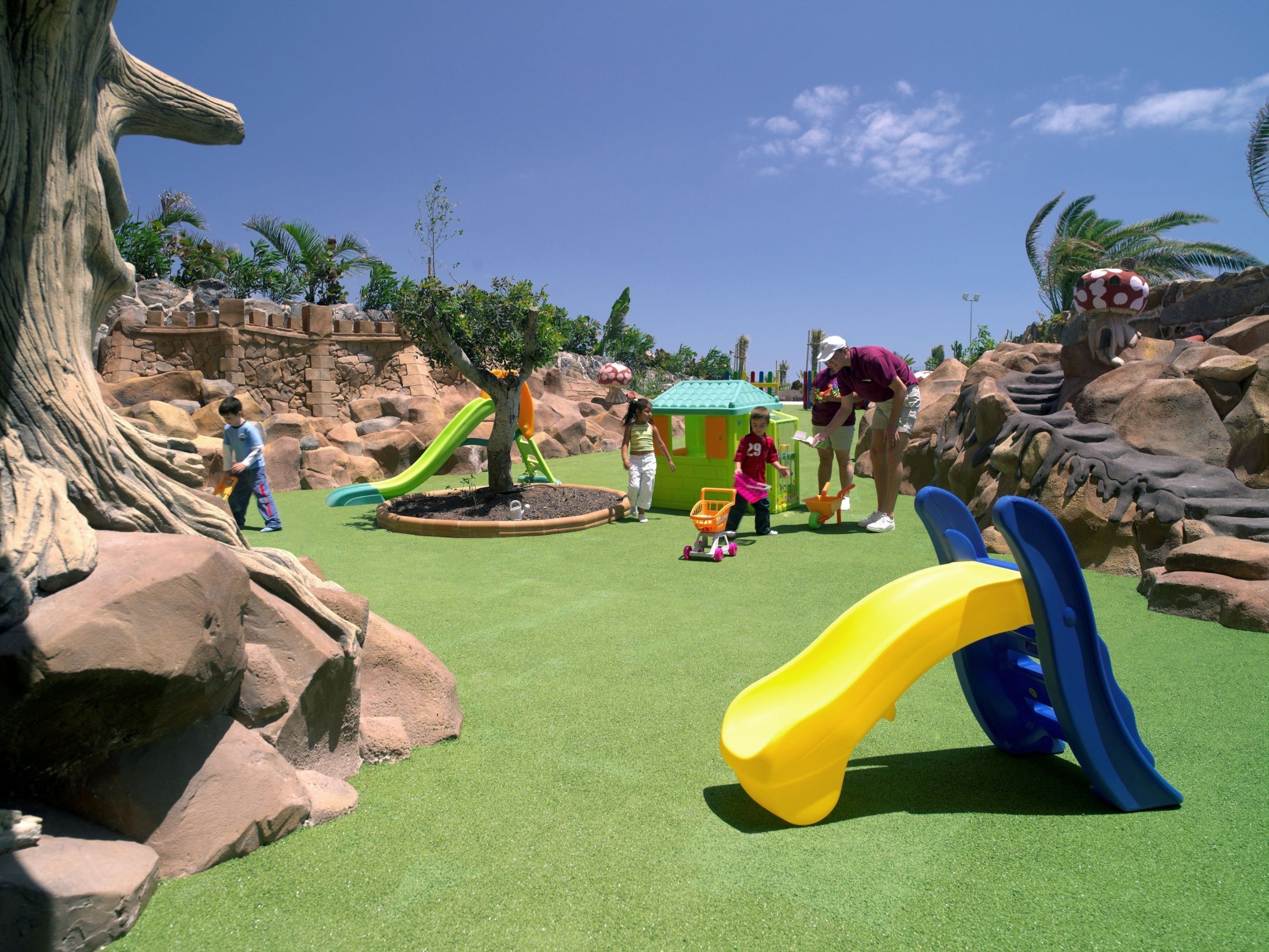 children’s play area – outdoor