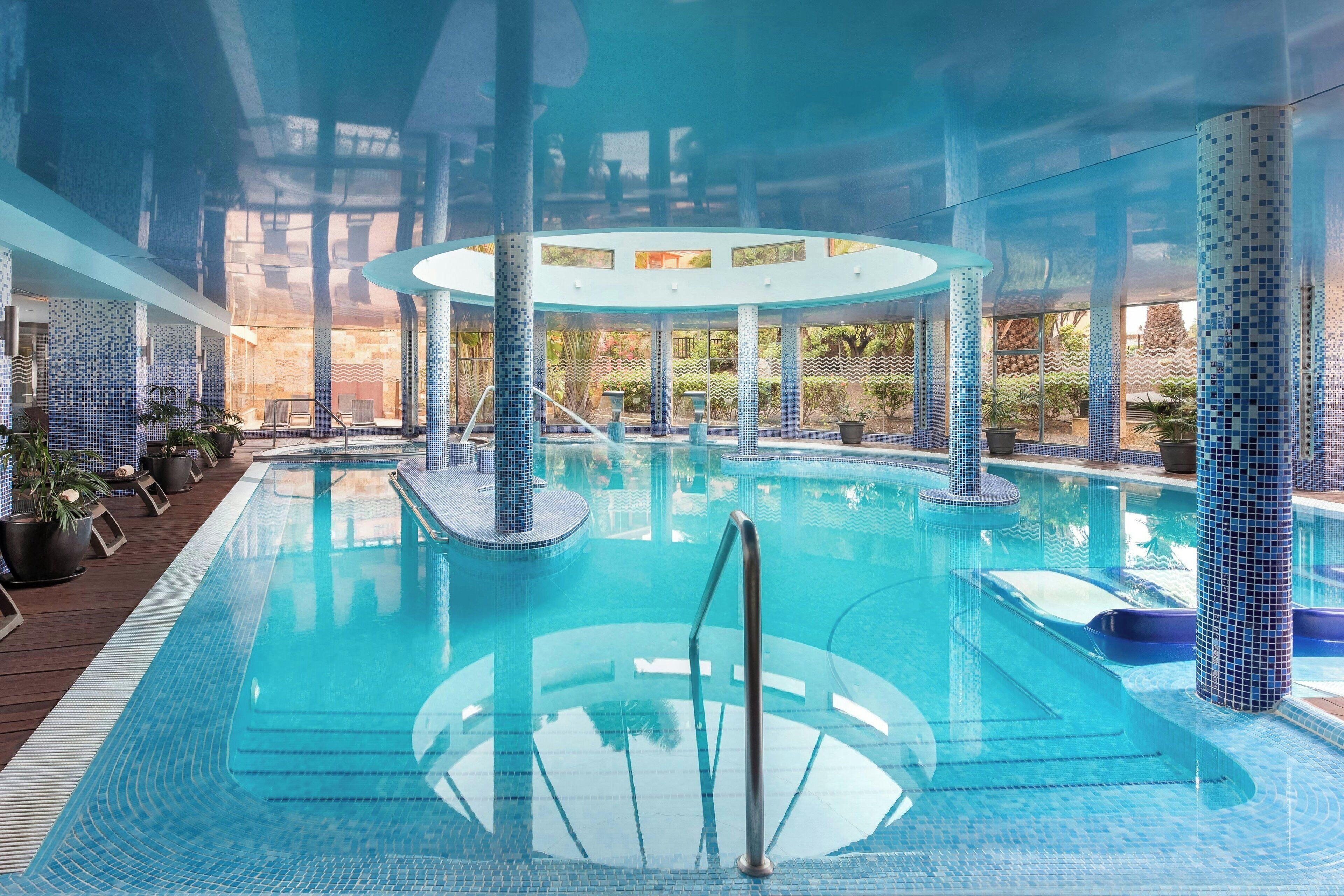 sauna, steam room, body treatments, hydrotherapy, body wraps, facials