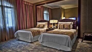 Minibar, in-room safe, desk, blackout curtains