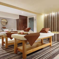 Couples treatment rooms, sauna, hot tub, steam room, body treatments