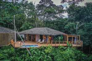 Lapa Villas | Premium bedding, pillowtop beds, minibar, in-room safe