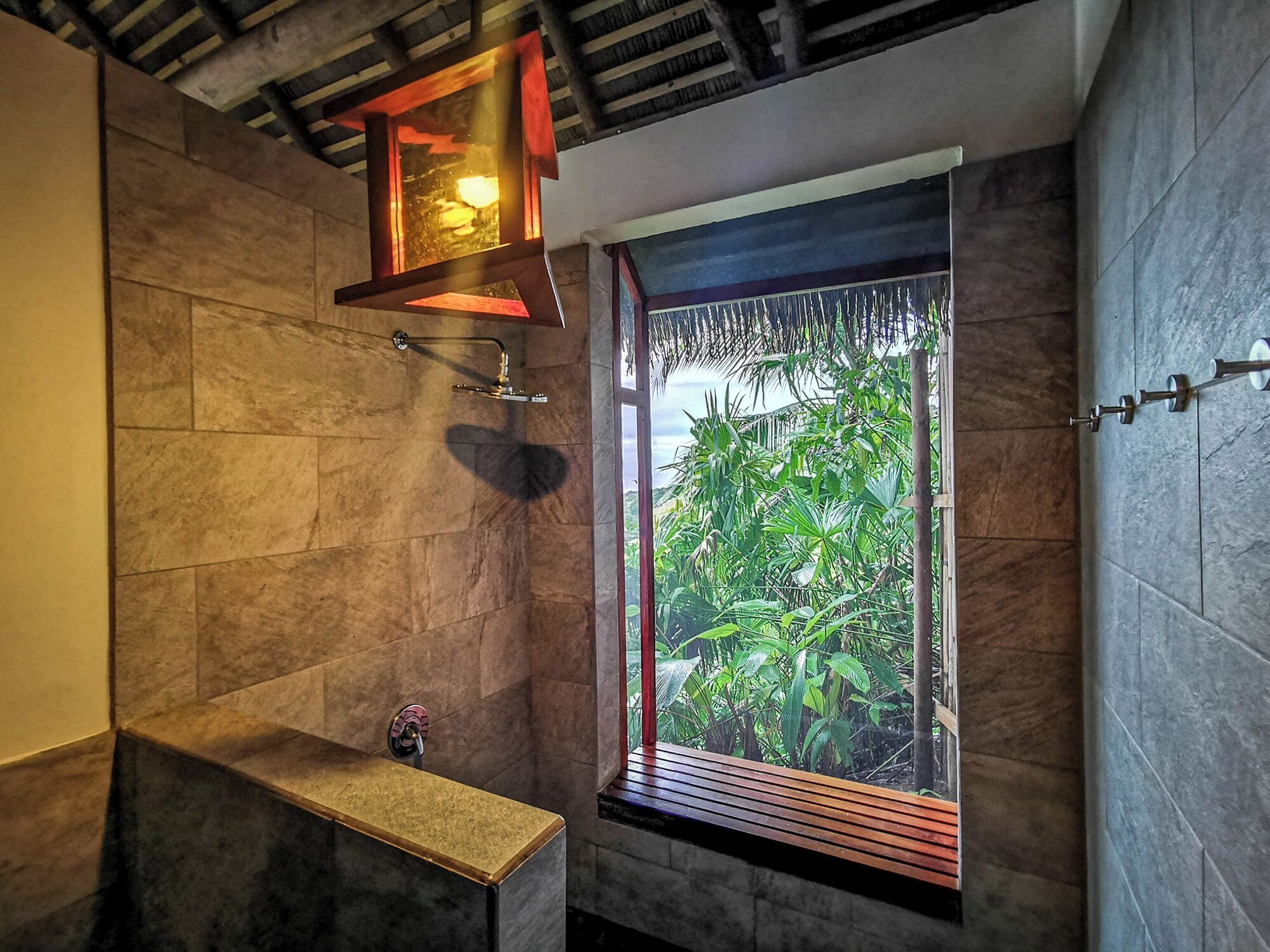 shower, rainfall showerhead, free toiletries, hair dryer