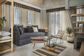 Maisonette (Split level) | Private kitchen | Fridge, microwave, stovetop, cookware/dishes/utensils - Avithos Resort Apartments Hotel (Kefalonia)