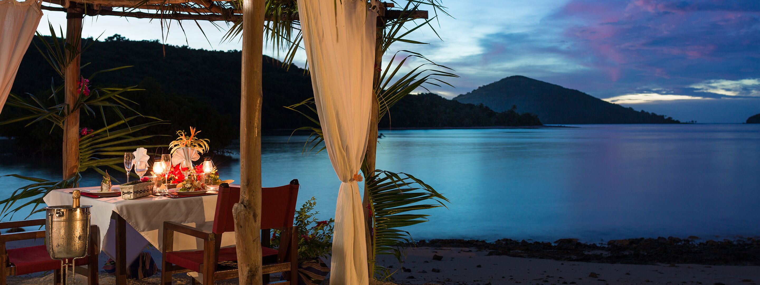 breakfast, lunch, dinner served; fusion cuisine, beach views