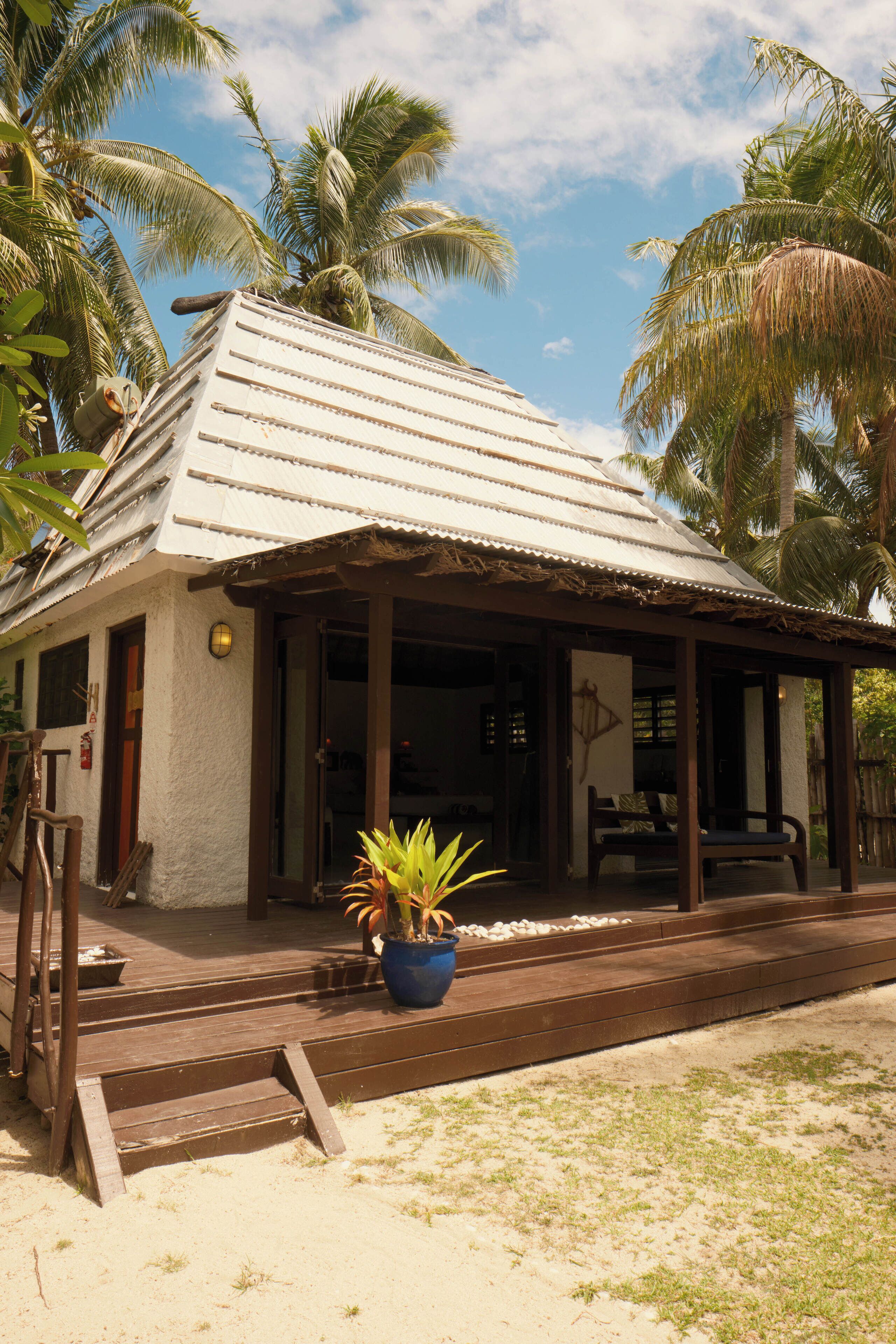 Vista frontal de la propiedad