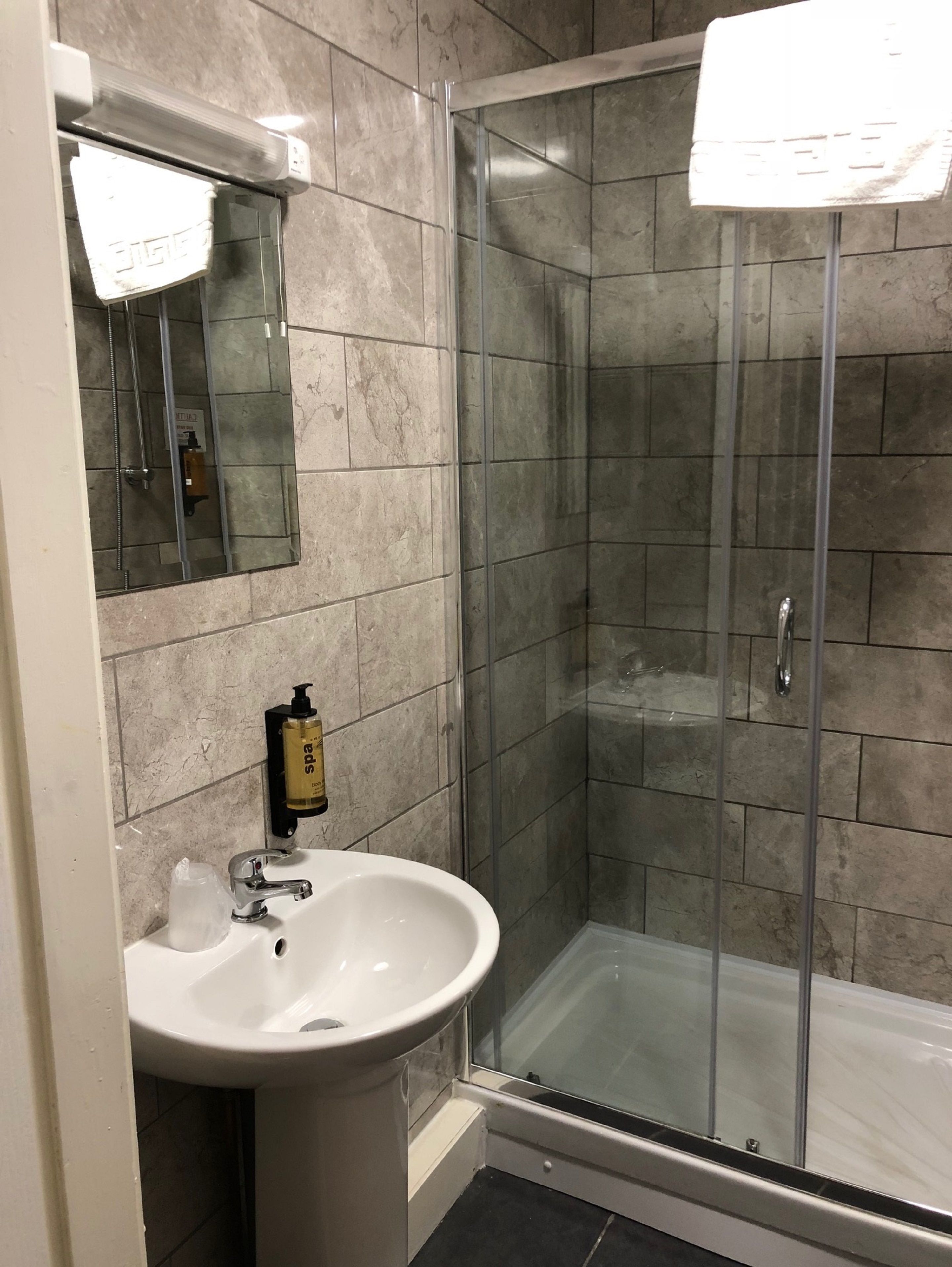 Small Double Room | Bathroom | Combined shower/bathtub, free toiletries, hair dryer, towels