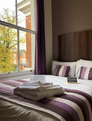 Small Double Room | Individually decorated, desk, iron/ironing board, free WiFi - The Edgbaston Palace Hotel (Birmingham)