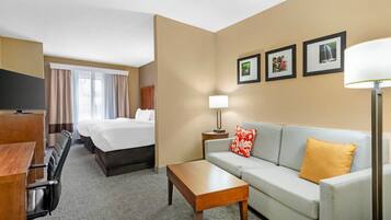 Escritorio, tabla de planchar con plancha, camas extra y wifi gratis