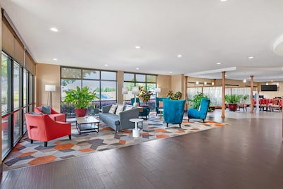 Comfort Suites Oxford I-20 exit 188