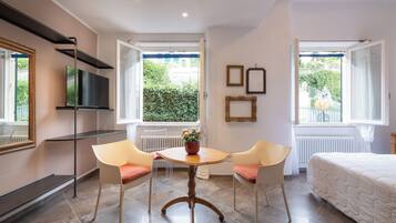 Literie de qualité supérieure, couette en duvet d'oie, minibar