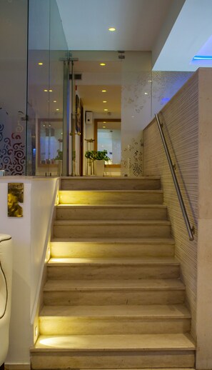 Staircase - Golf Royal Hotel (Tunis)
