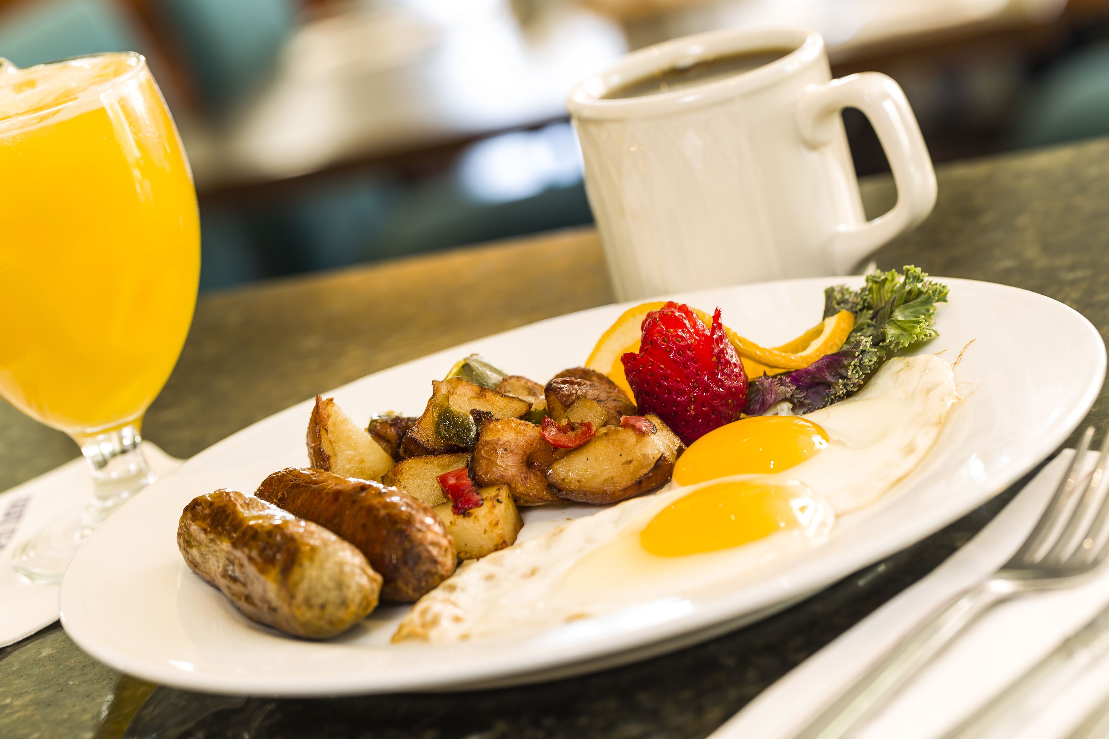 daily cooked-to-order breakfast for a fee