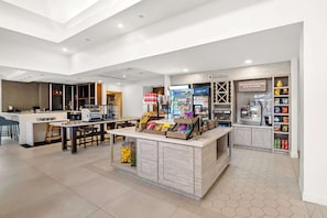 Lobby - Hilton Garden Inn Plymouth (Plymouth)