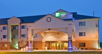 Holiday Inn Express & Suites South - Lincoln, an IHG Hotel