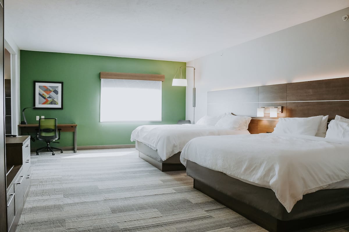 In-room safe, desk, laptop workspace, iron/ironing board