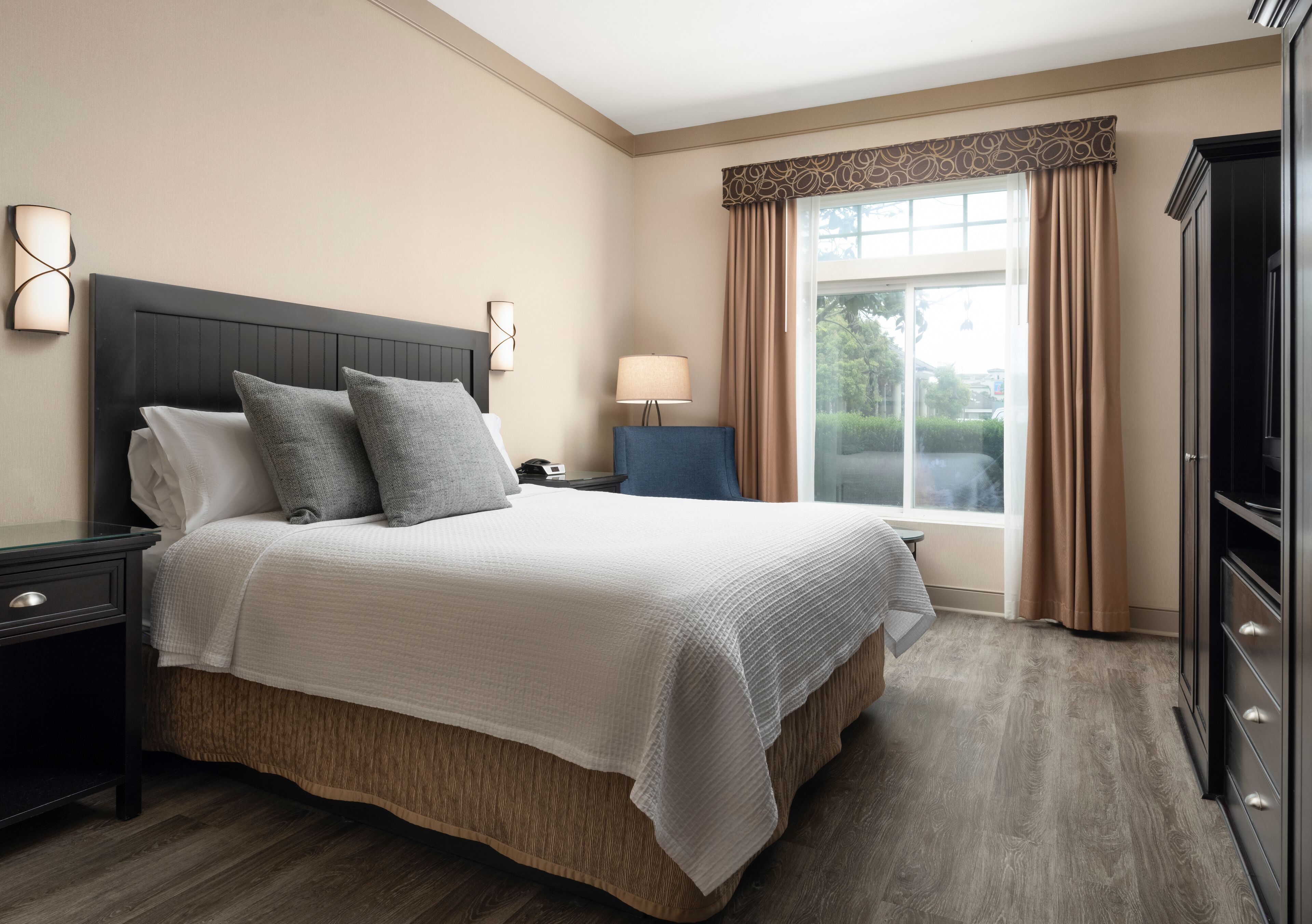 egyptian cotton sheets, hypo-allergenic bedding, down duvets