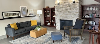 Comfort Inn & Suites St. Paul Northeast