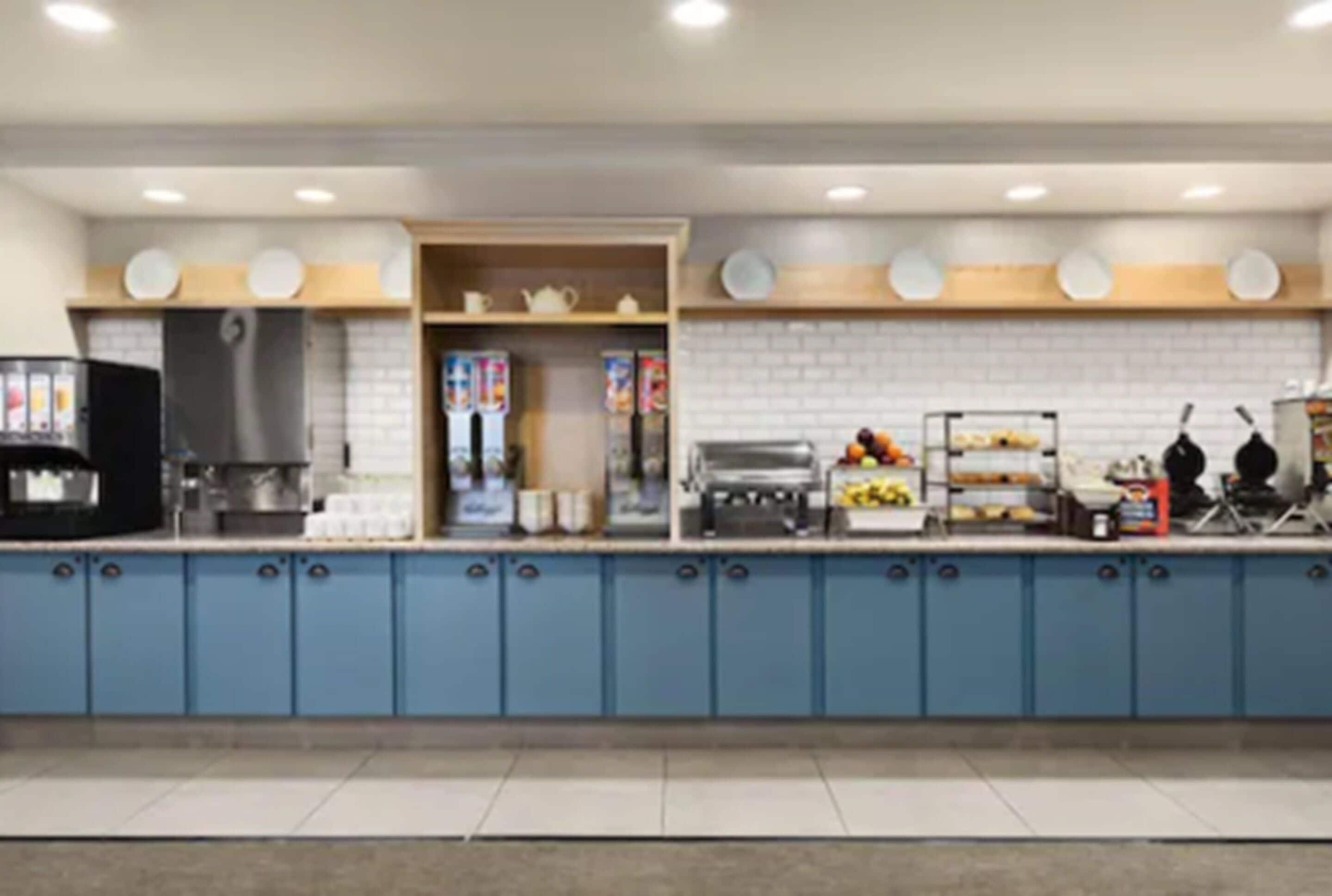 free daily on-the-go breakfast