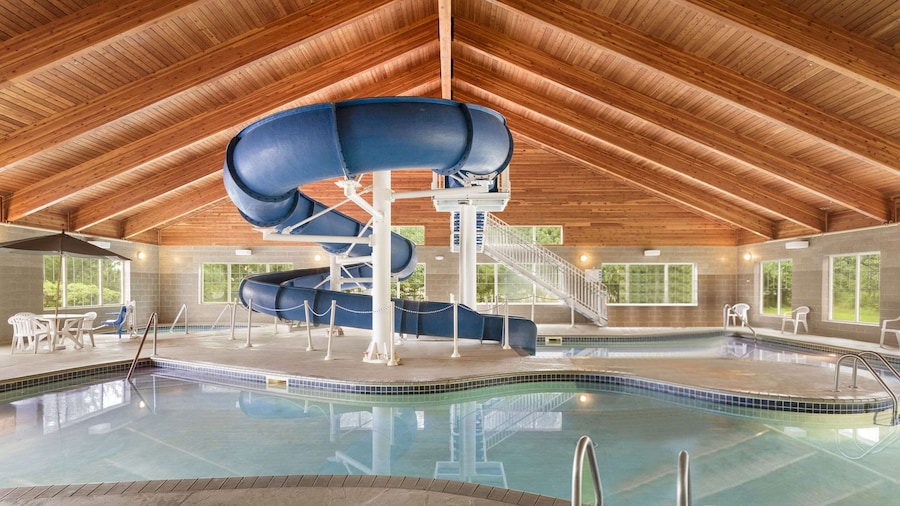 Comfort Inn & Suites St. Paul Northeast