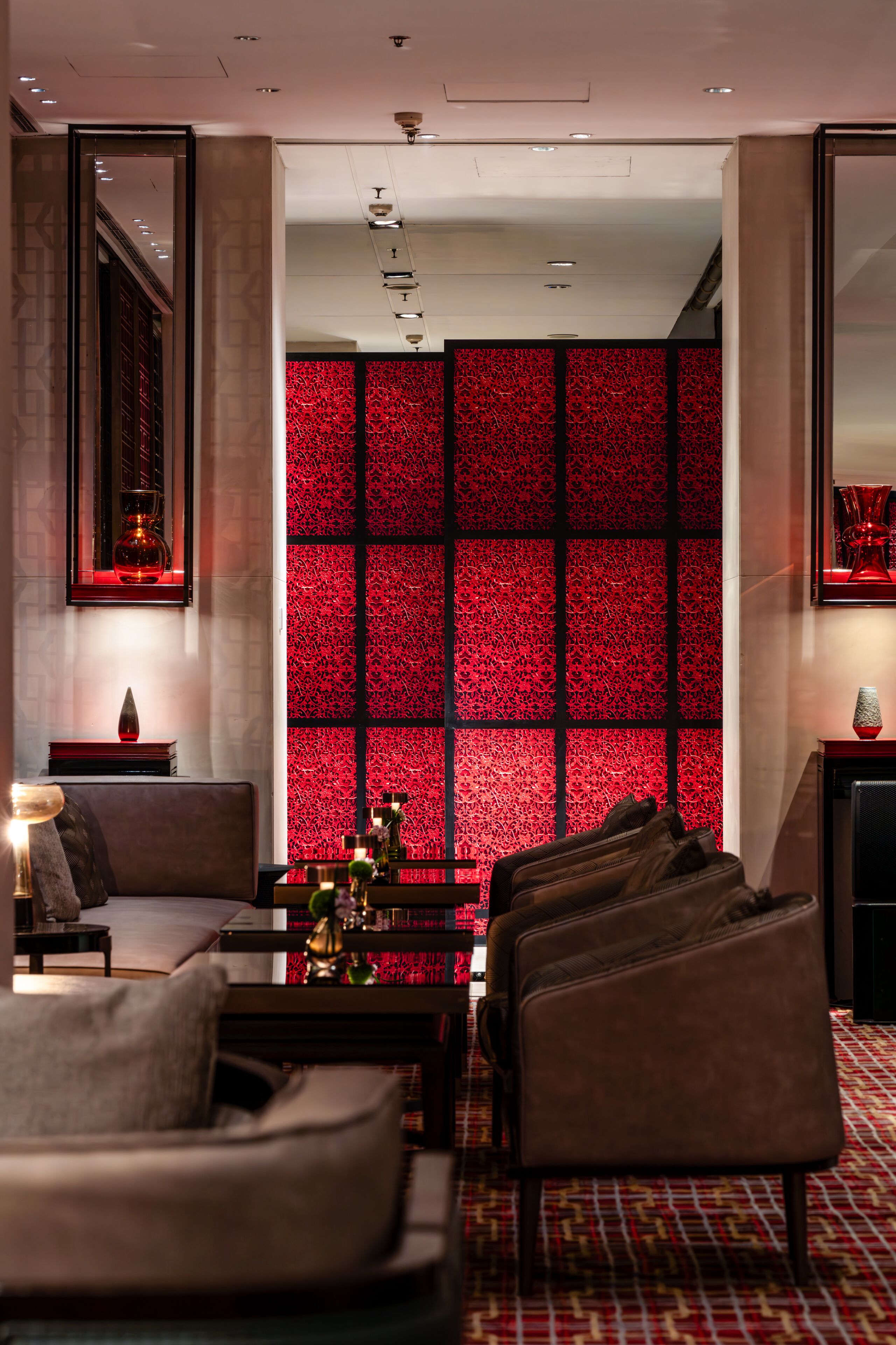 cocktail bar, garden views, open daily