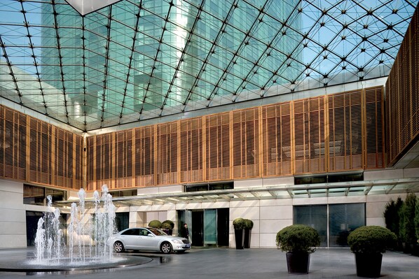 Exterior - The Ritz-Carlton Beijing Financial Street (Beijing)