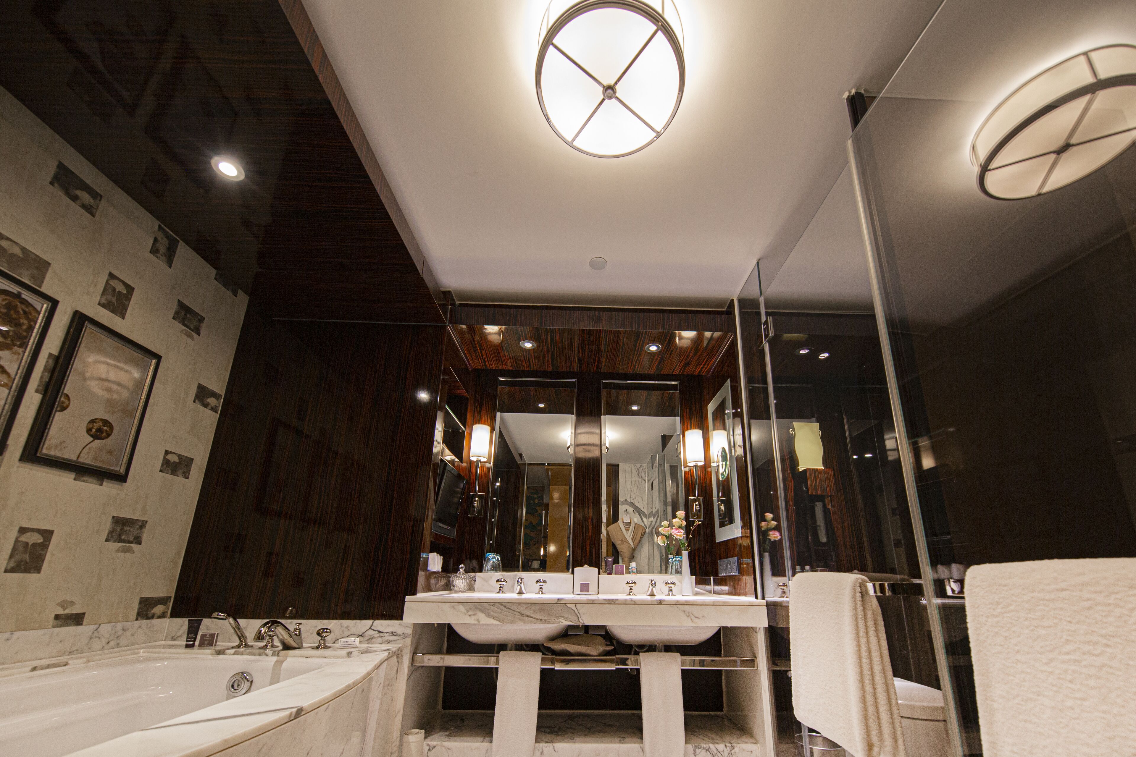 executive room, 2 double beds, non smoking | bathroom | separate bathtub and shower, deep-soaking bathtub, rainfall showerhead