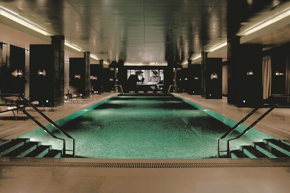 Indoor pool - The Ritz-Carlton Beijing Financial Street (Beijing)