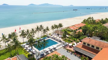 Private beach, beach umbrellas, beach towels, beach volleyball