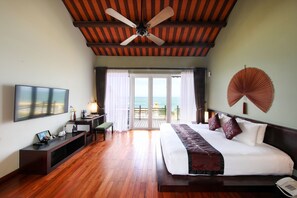 Minibar, in-room safe, desk, free cots/infant beds