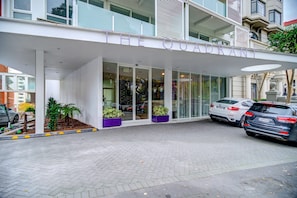 Exterior - The Quadrant Hotel & Suites (Auckland)