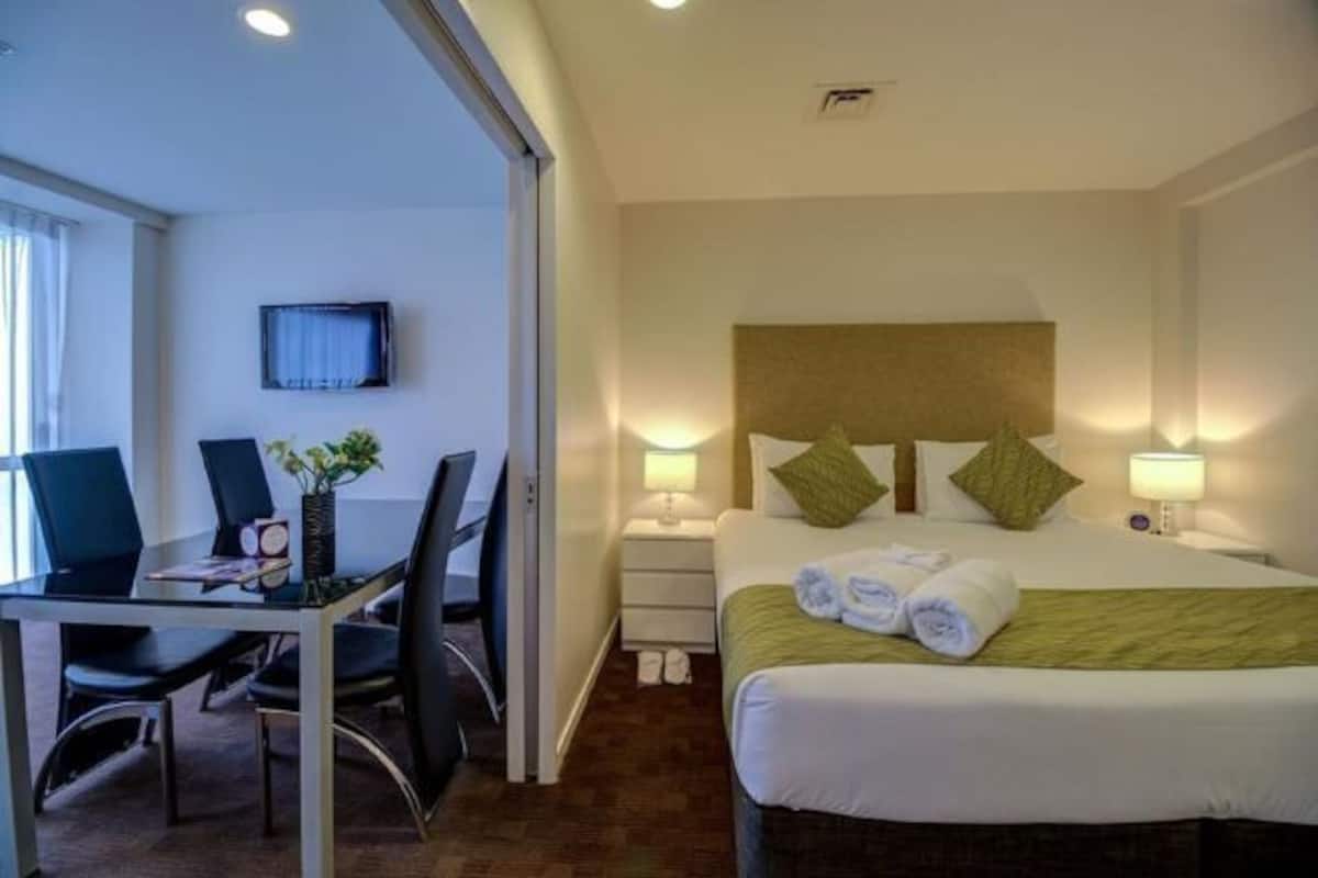 In-room safe, laptop workspace, blackout drapes, soundproofing