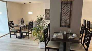 Free daily full breakfast