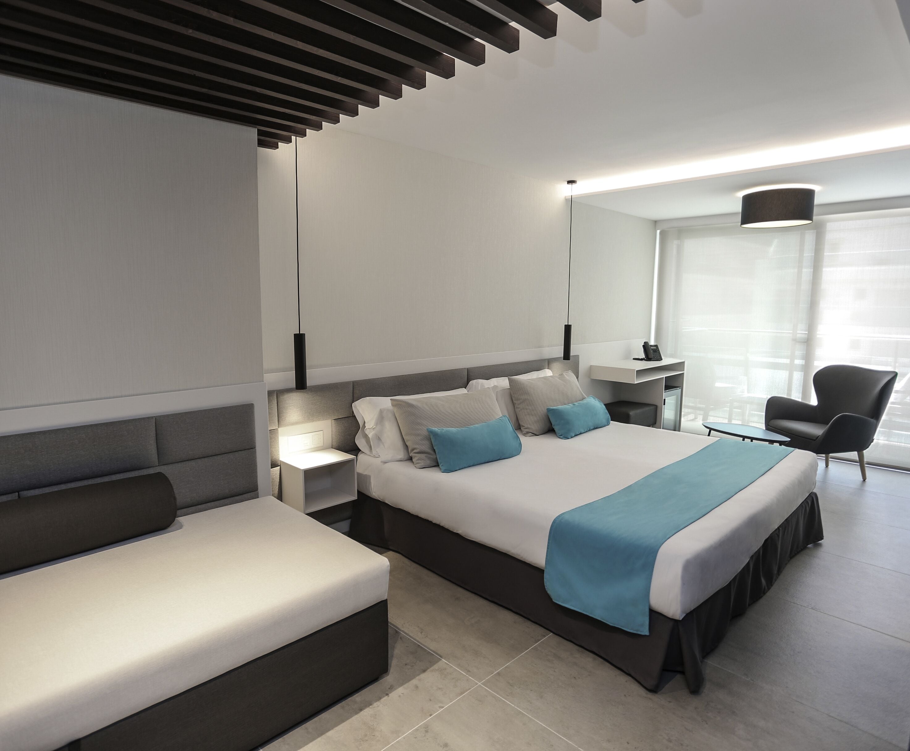 1 habitación, minibar y caja de seguridad en la habitación 