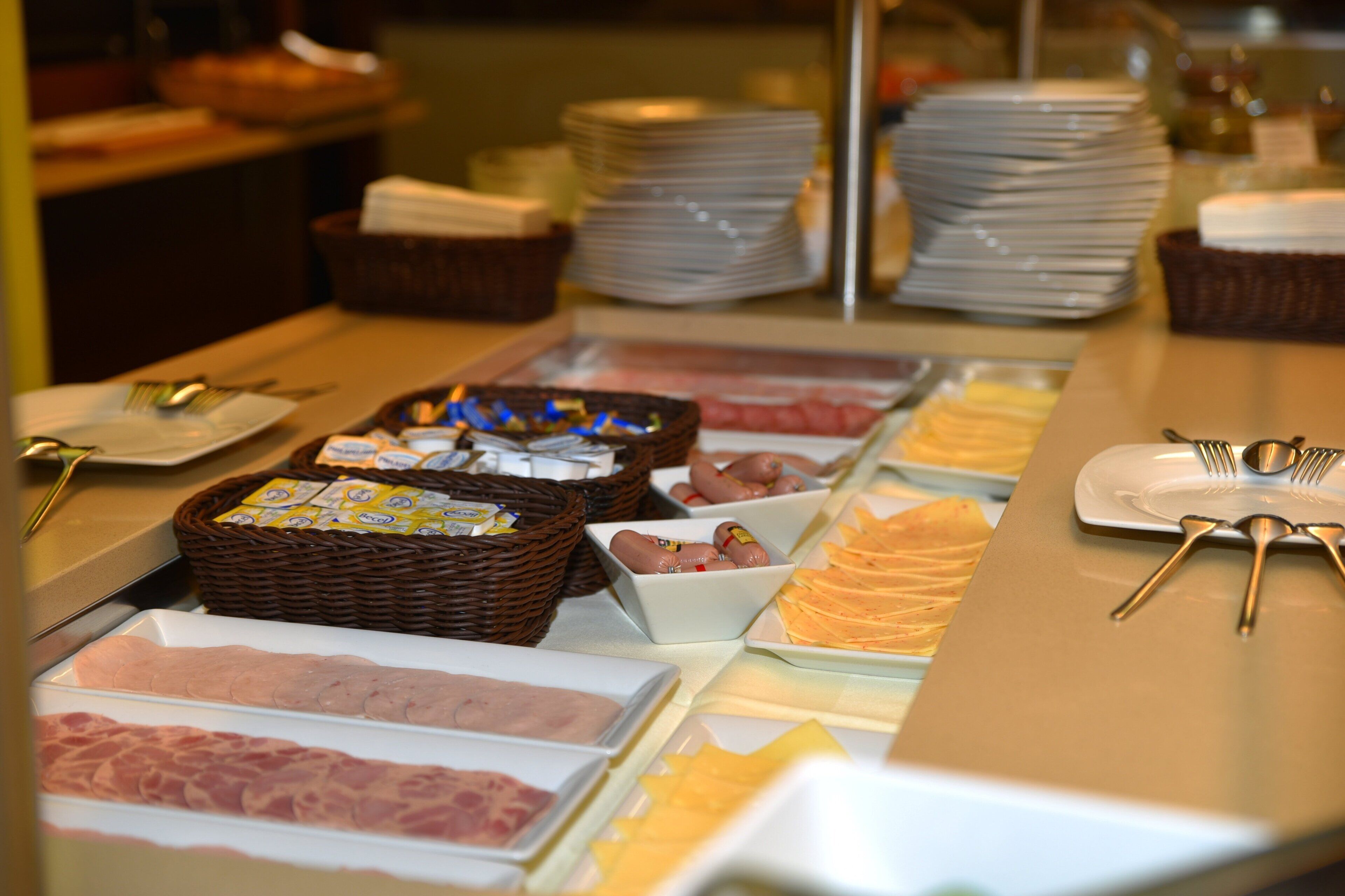 Daily buffet breakfast (EUR 21 per person)