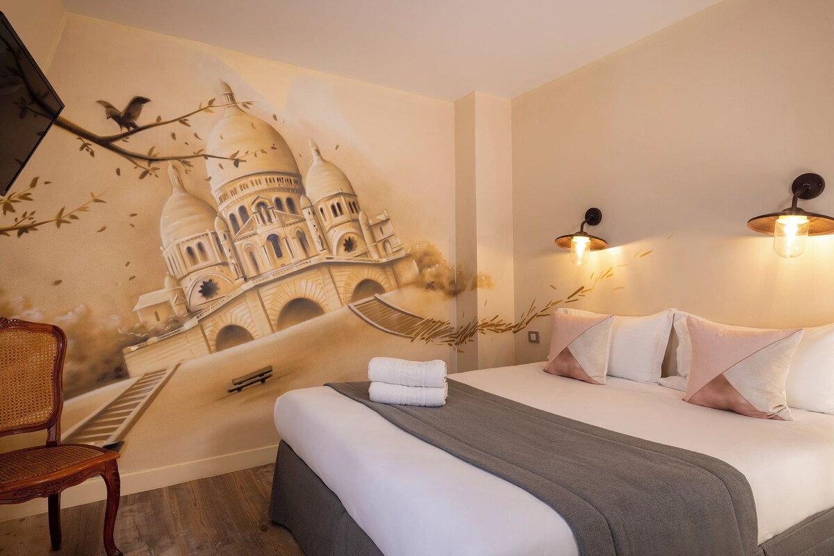DOUBLE ROOM