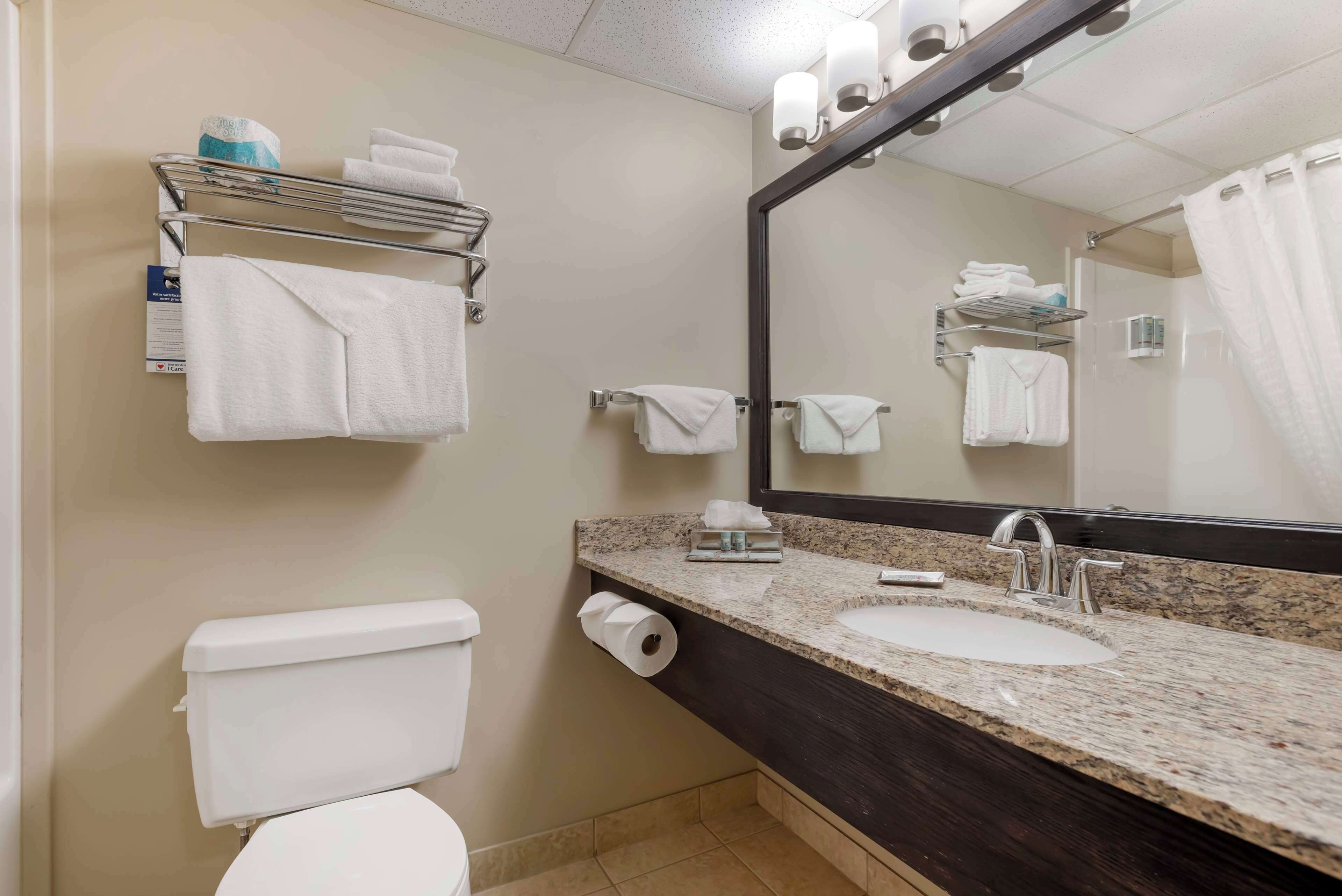 combined shower/bathtub, free toiletries, hair dryer, bathrobes