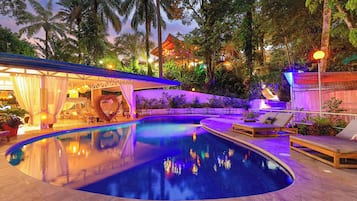 2 nhà hàng, phục vụ bữa trưa
