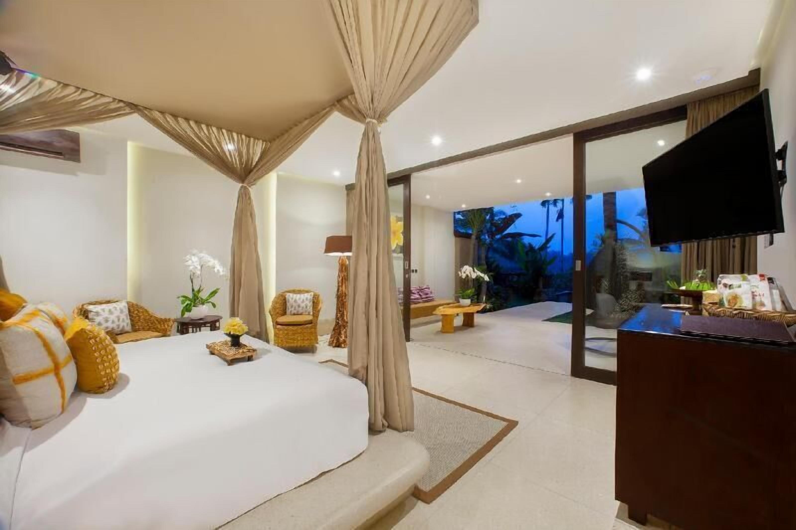 Sábanas de algodón egipcio, ropa de cama de alta calidad y minibar 