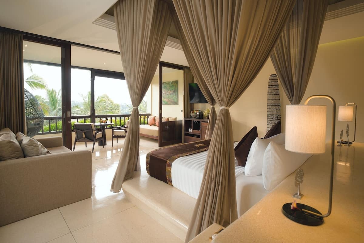 Suite Royale, 1 très grand lit, vue vallée | Draps en coton égyptien, literie de qualité supérieure, minibar