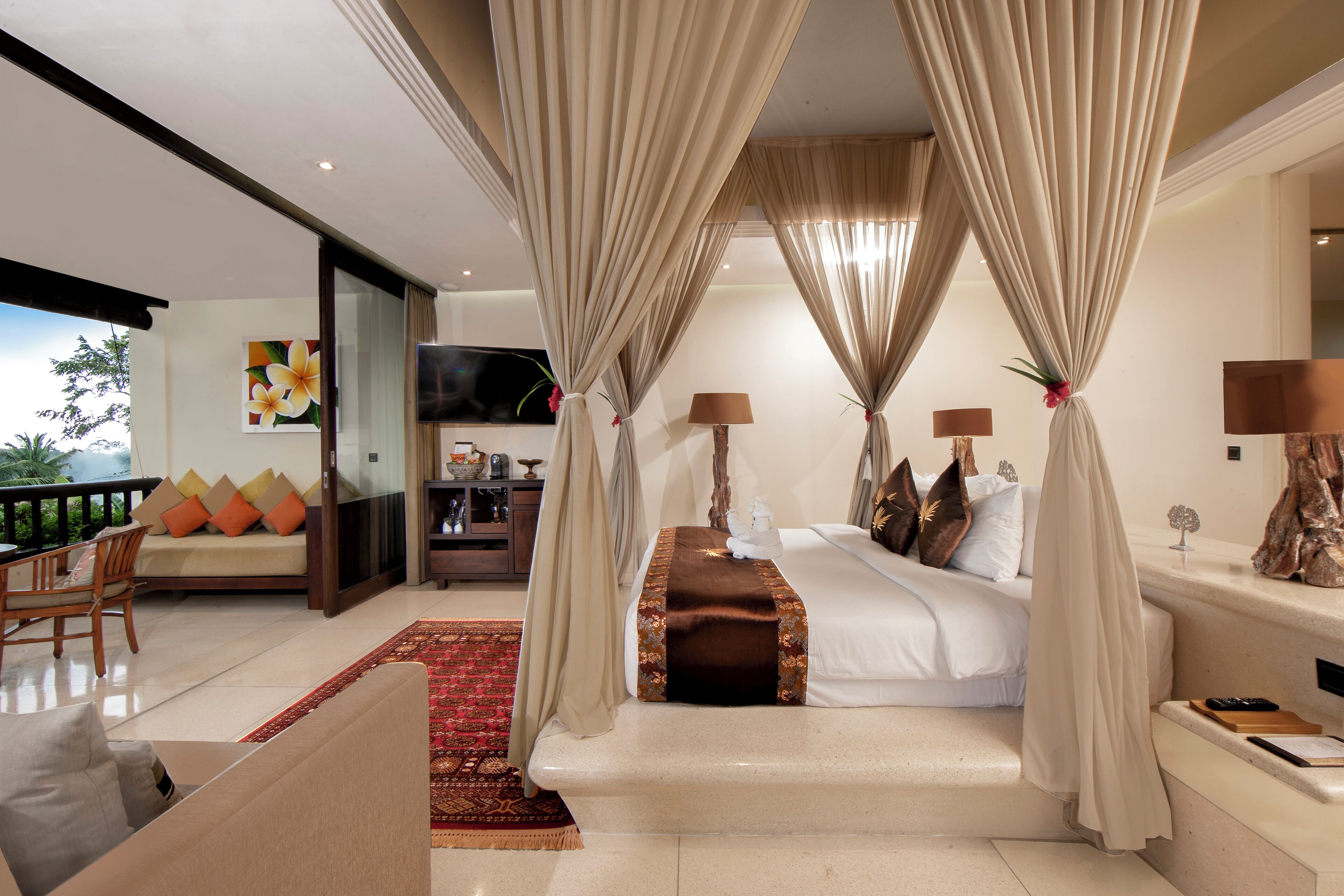 2 bedrooms, egyptian cotton sheets, premium bedding, minibar