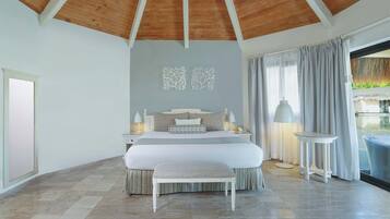 Romance Bungalow by the lake | 1 habitación, minibar, caja de seguridad en la habitación y escritorio