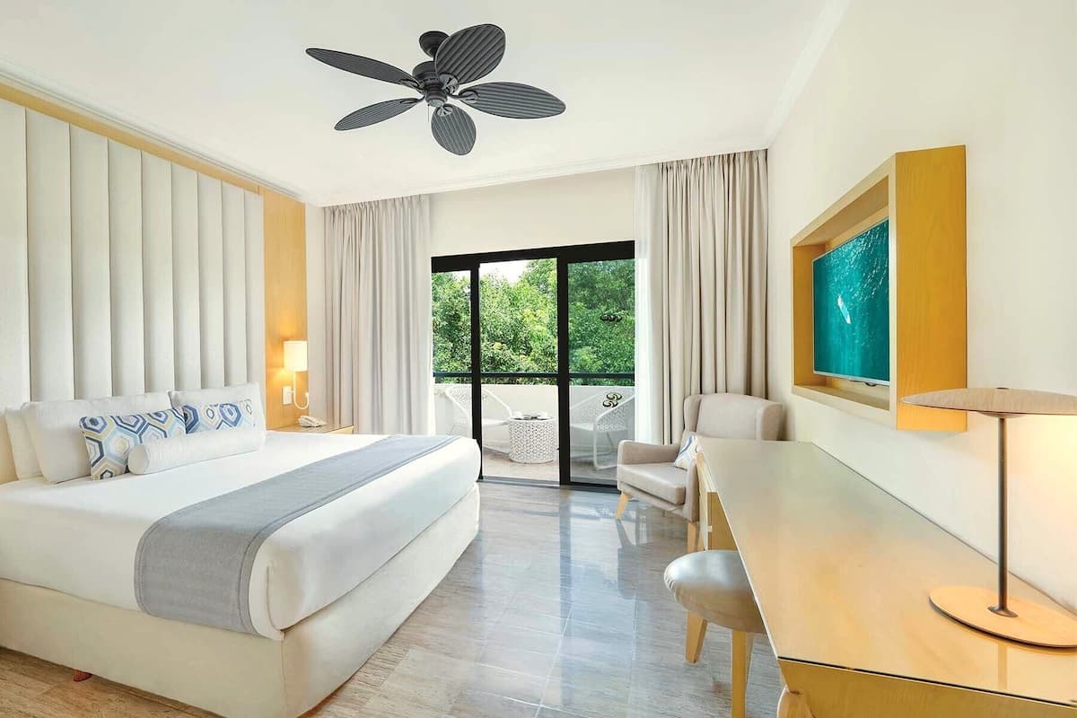 1 bedroom, minibar, in-room safe, desk