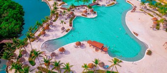 그랜드 팔라디움 셀렉트 화이트 샌드 리조트 & 스파 - 올 인클루시브