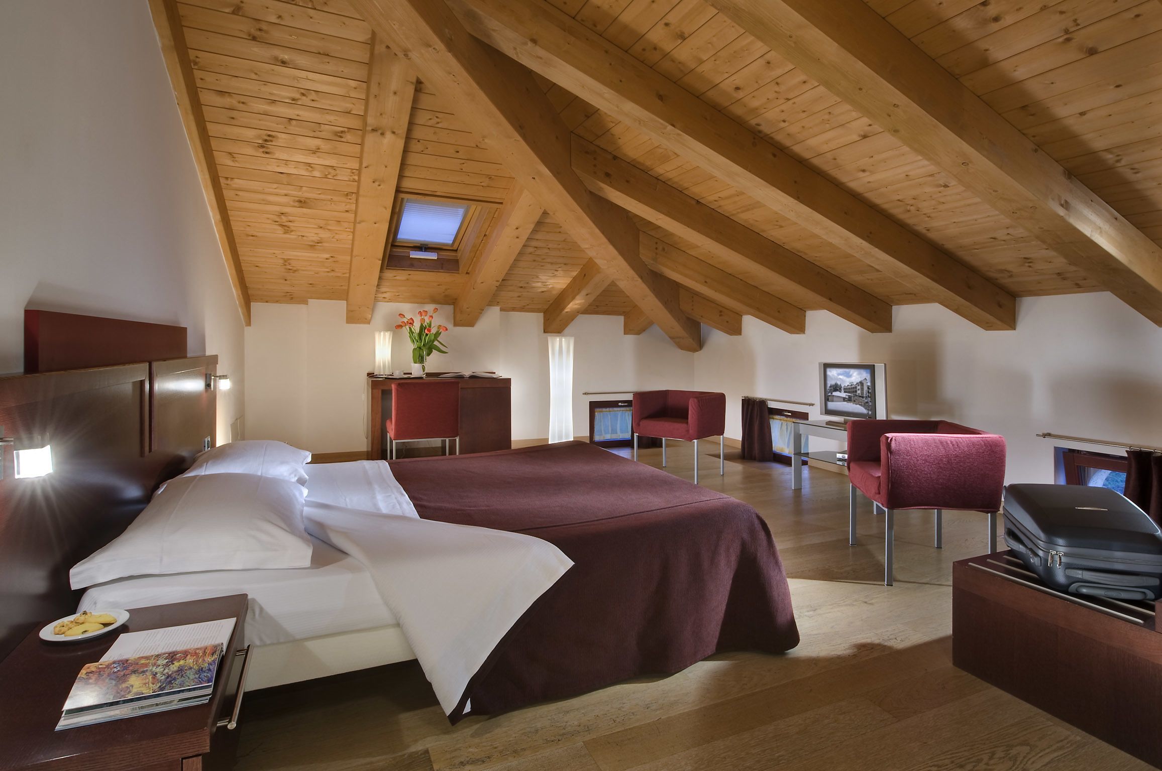 hypo-allergenic bedding, down duvets, minibar, in-room safe