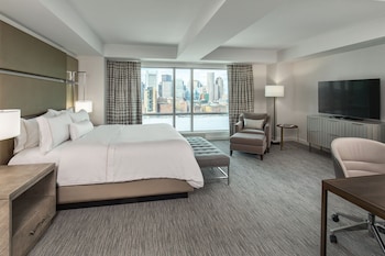 Down comforters, pillowtop beds, in-room safe, desk at The Westin Boston Seaport District