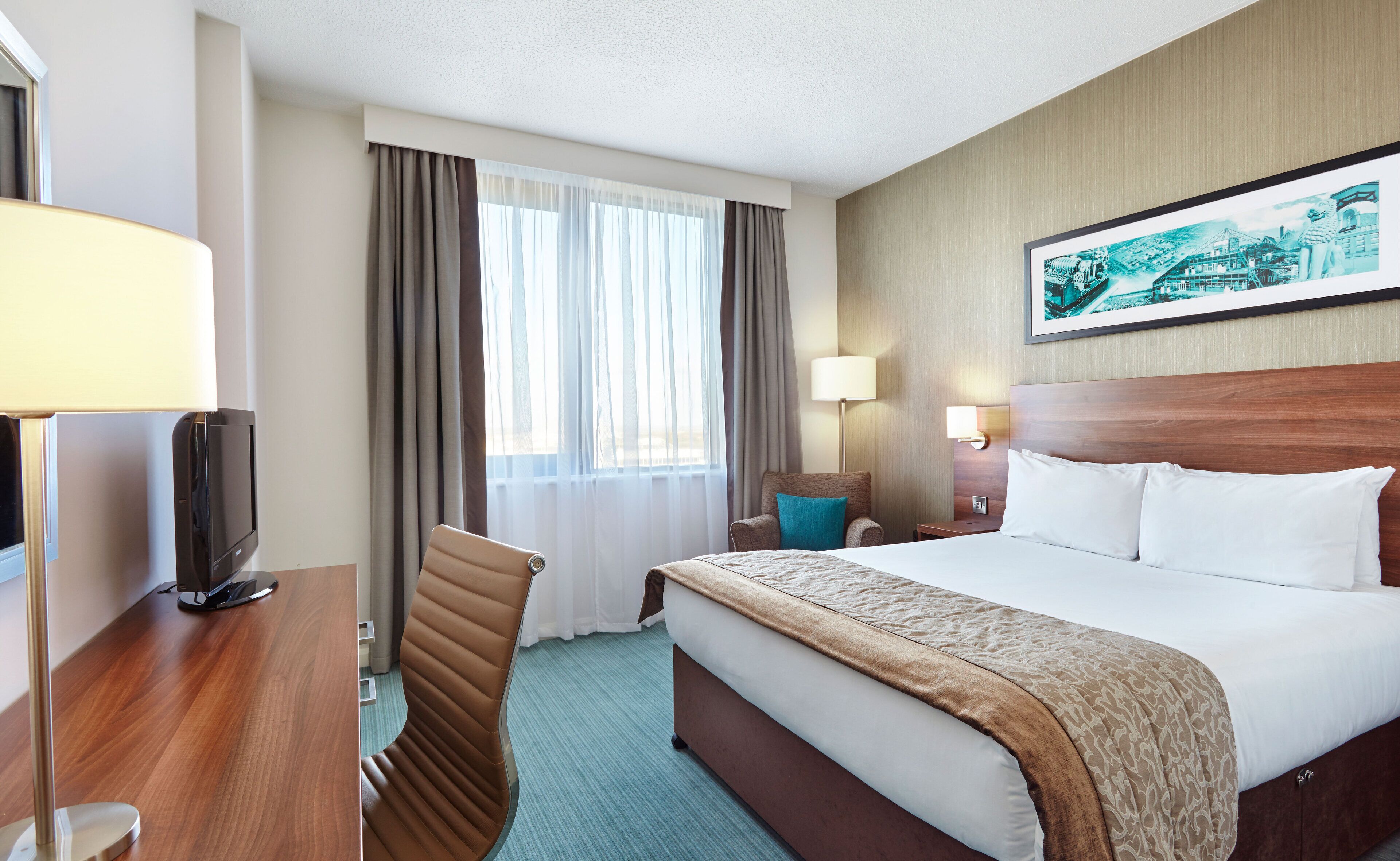 Bureau, fer et planche à repasser, Wi-Fi gratuit, draps fournis