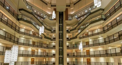 Radisson Blu Dhaka Water Garden