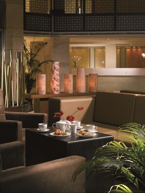 Lobby - Radisson Blu Dhaka Water Garden (Dhaka)