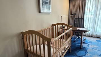 Premium bedding, minibar, in-room safe, desk