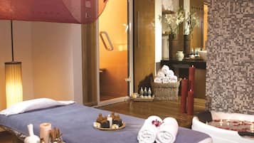 Couples treatment room(s), hot tub, steam room, body treatments